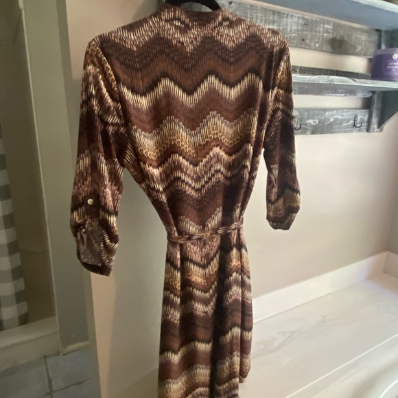 Size L brown dress with tie belt - Picture 1 of 3